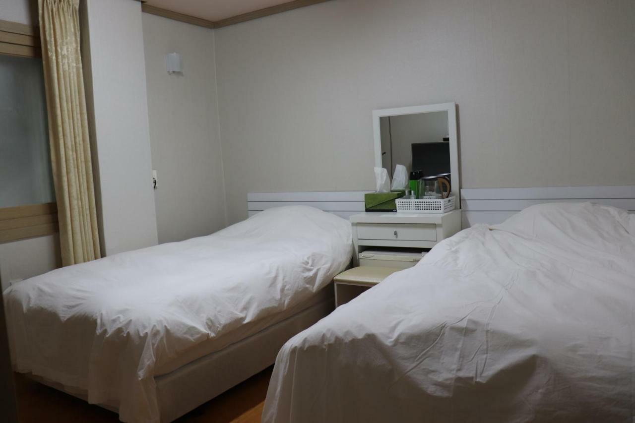 Orasung Motel Jeju by Eksteriør bilde